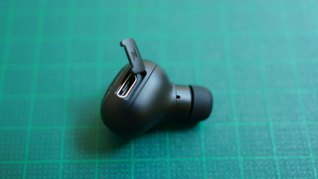SoundPEATS Bluetooth ヘッドセット 充電端子カバー